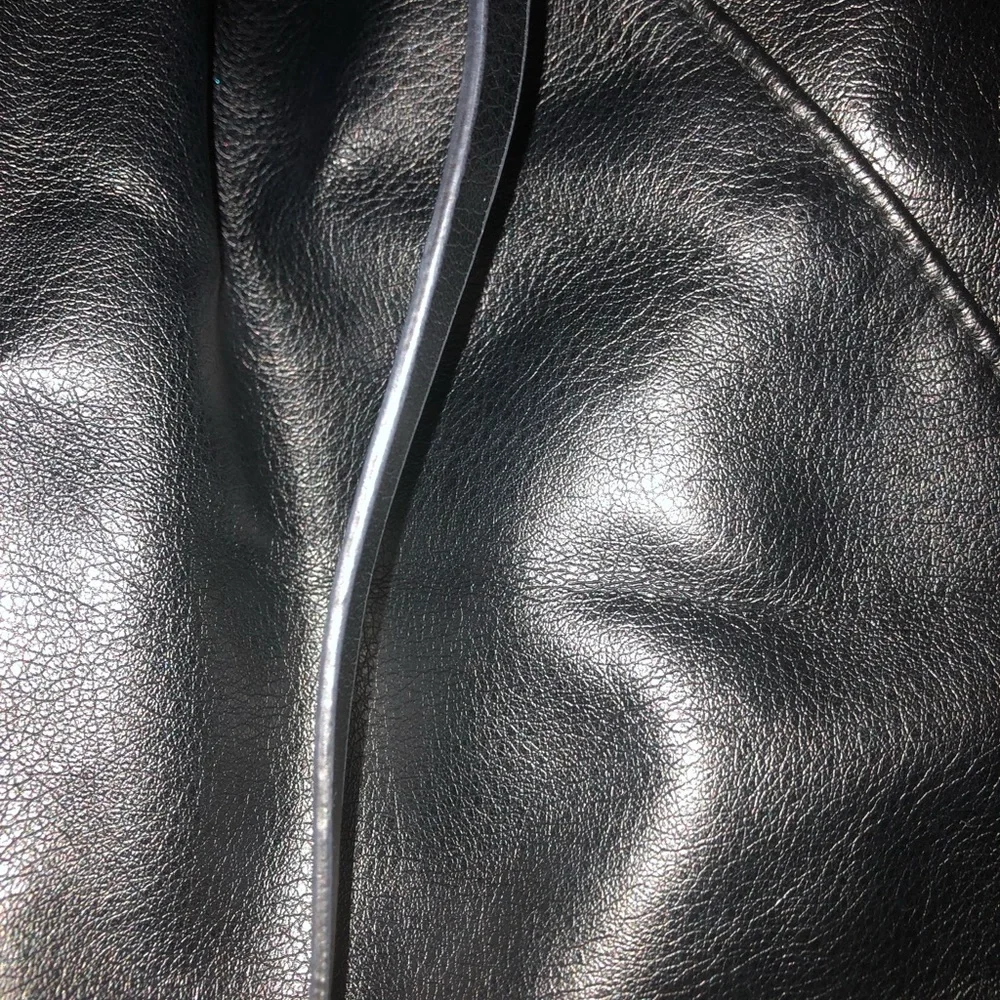 DKNY faux Leather Hobo Tote Bag - Classic Everyday Carry